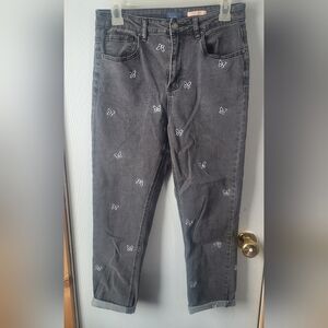 Mom Jeans 7/28 with free shirt